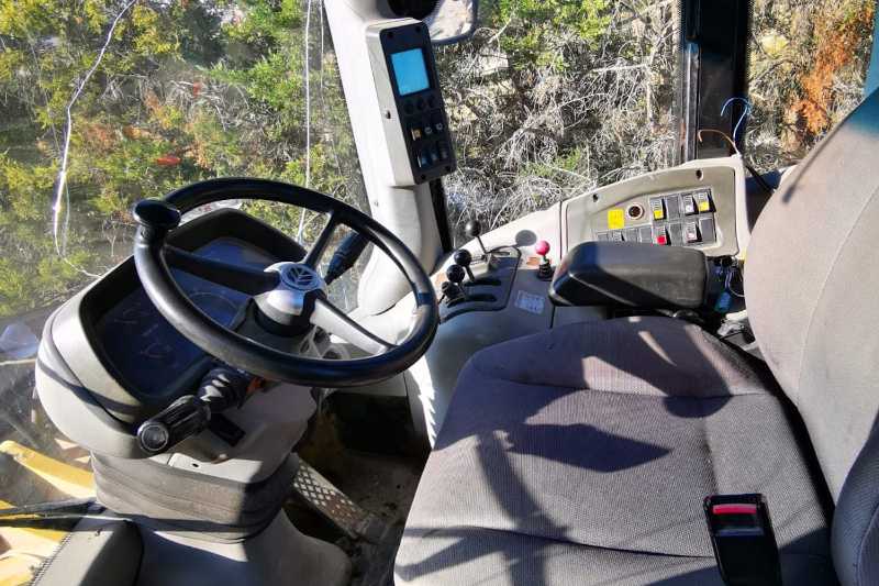 OmecoHub - Immagine NEW HOLLAND W130